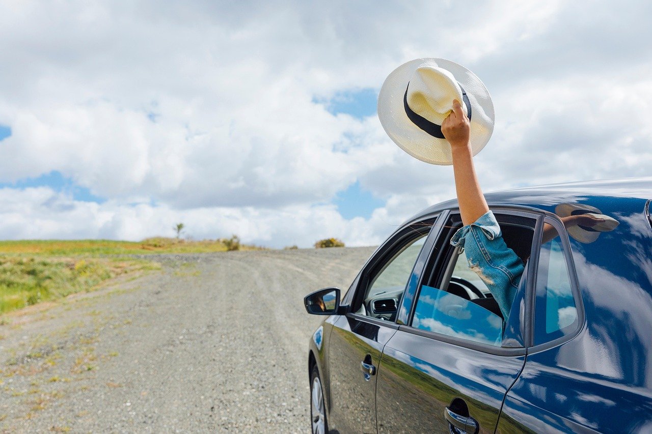 “Hit the Road Right: A Simple Guide to Planning the Perfect Road Trip”!!