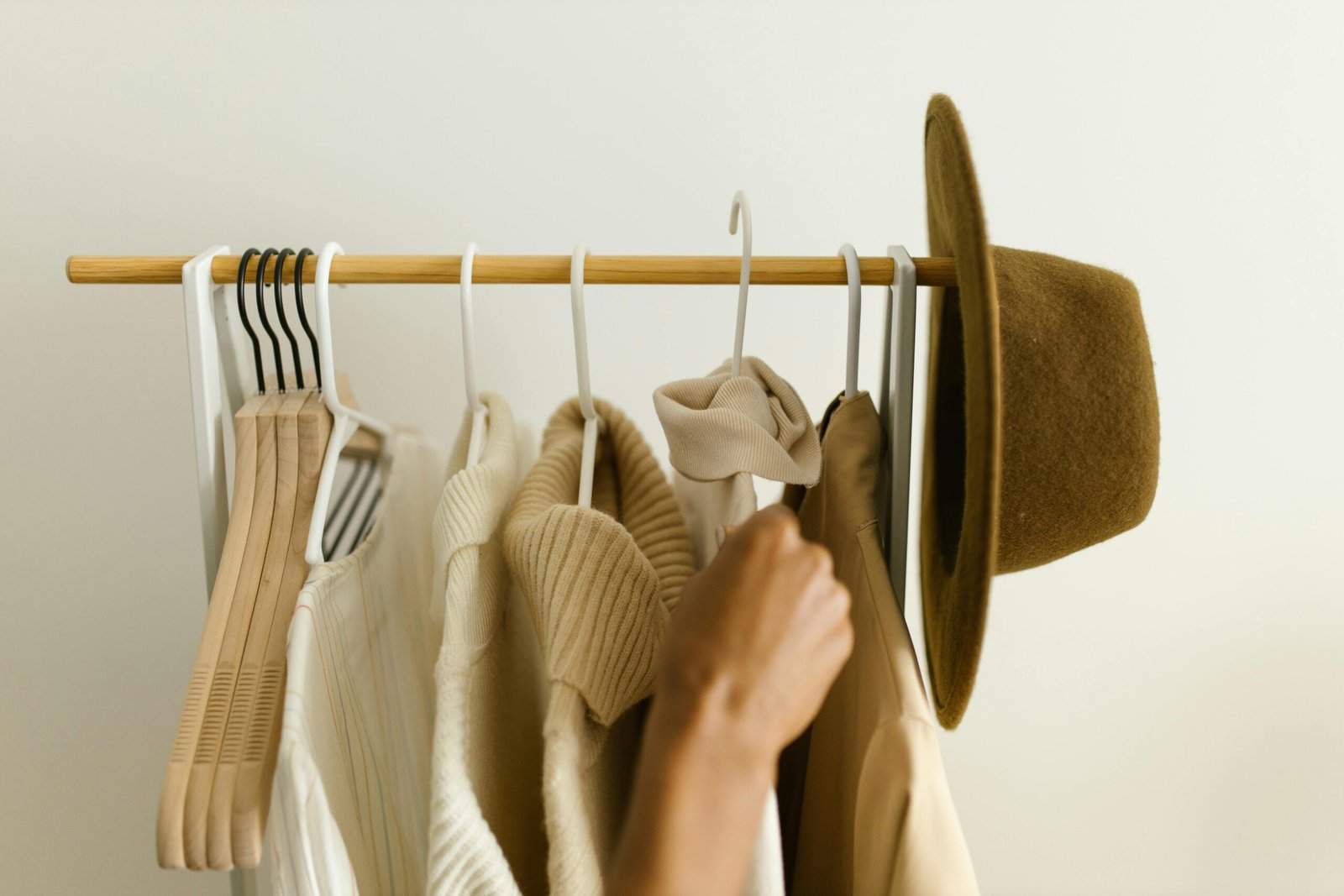 How to Style Your Wardrobe with Sustainable Fashion in 2025: Trendy, Eco-Friendly Looks